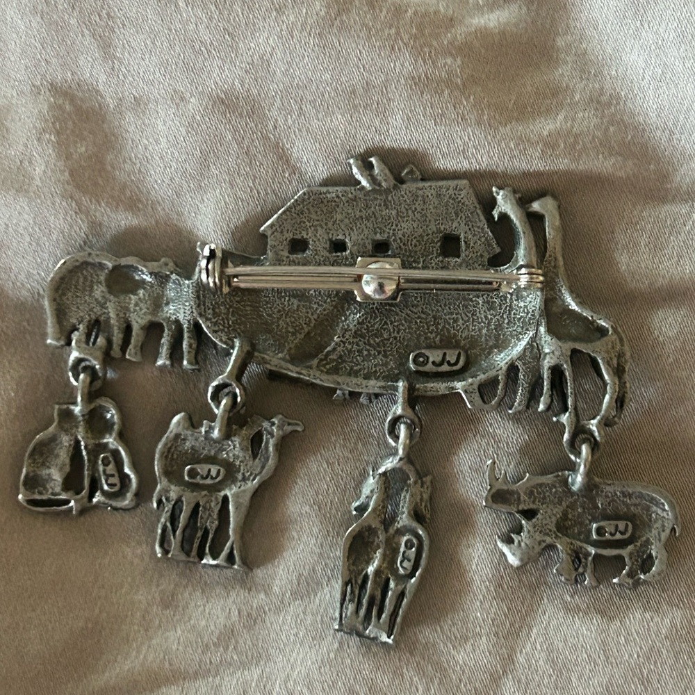 JJ Noah's Ark Brooch Pin Pewter Silver Color - Picture 6 of 11